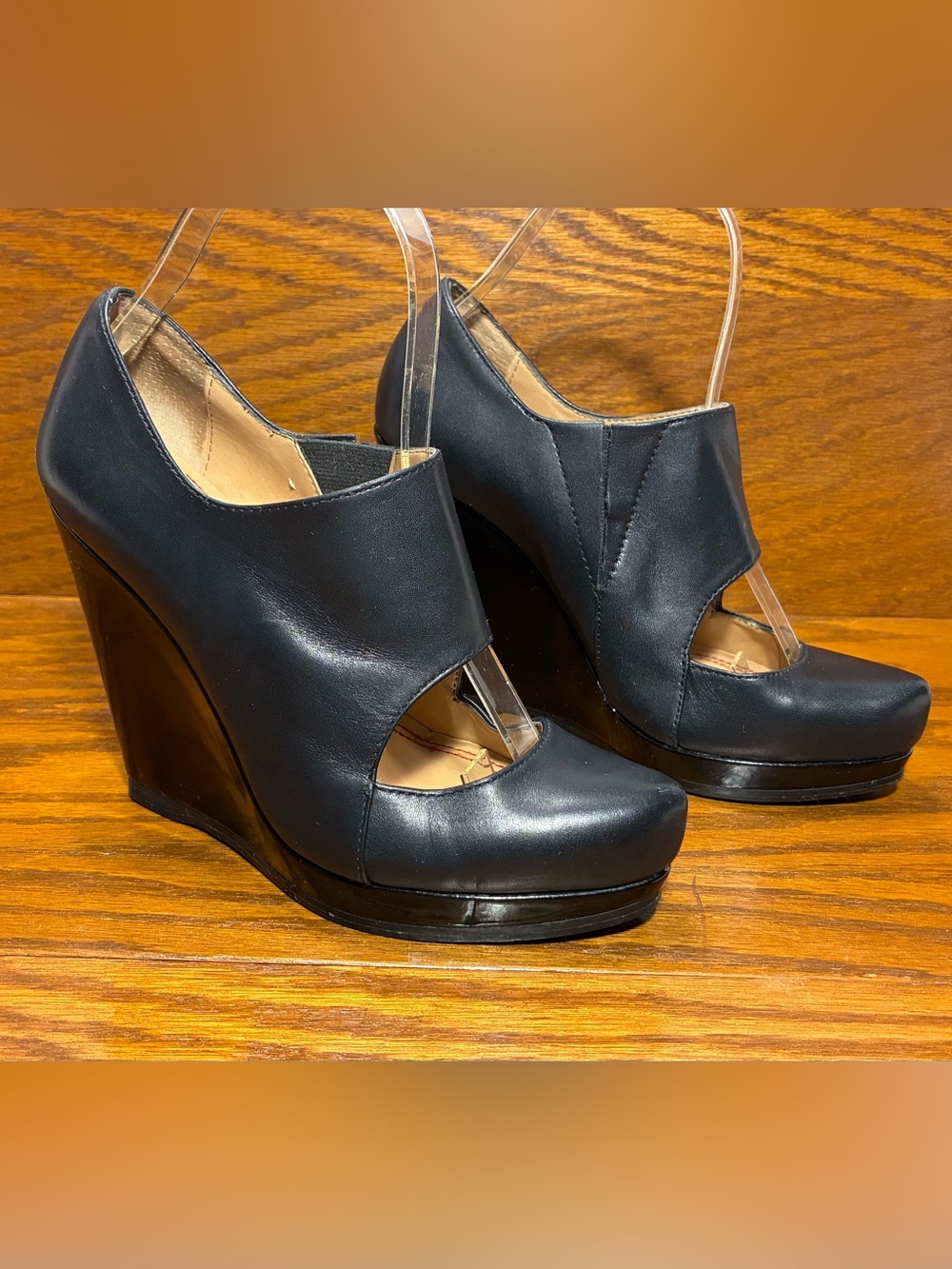 5/48 Saks Fifth Ave Black Leather Patent Platform Wedges EU 36 US 5.5